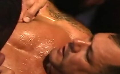 This guy can take it deep in the ass for the groups pleasure