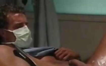 Dr. Good Glove expands a warm hole