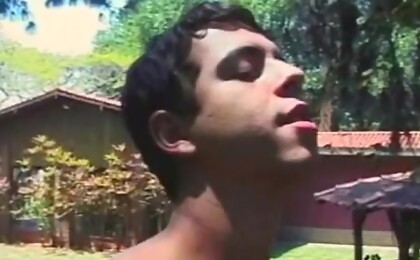 Horny twinks keep warm by fucking raw!