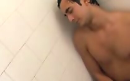 Jeremy Fox wanking off his dick in the shower