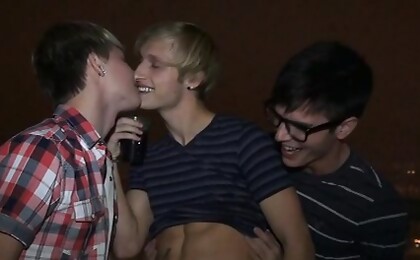 Christian, Max and Jessie Threeway Sex