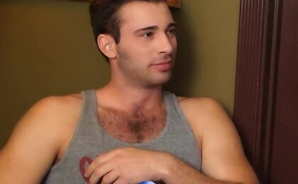 Jarec Wentworth gives Nicco Sky the pounding of his life