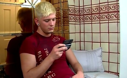 Blond Boy Austin Lucas Takes His Own Jizz