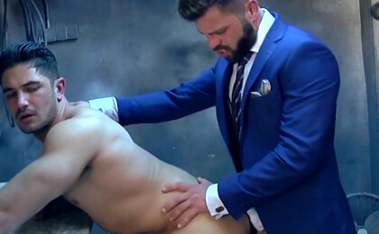 RUSSIAN ROULETTE. Starring DATO FOLAND & HECTOR DE SILVA