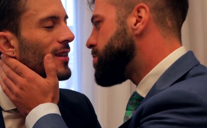 MENTOR. Starring HECTOR DE SILVA & ANDY STAR