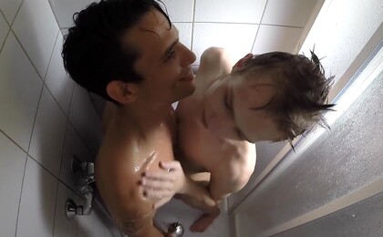 Webcam - Skater Twinks