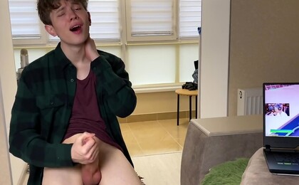 Cute Boy with a Big Dick Jerk off while Watching Fortnite Streamer Ninja / Hot