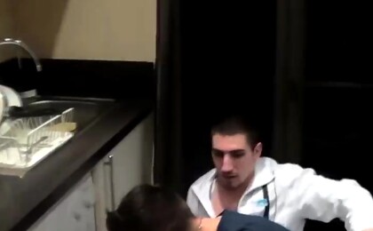 This Repairman Knows How To Use His Tool