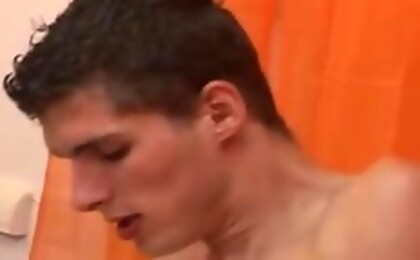 Married straight dude having gay bareback sex in here ! 