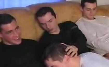 One bottom dude sucking seven horny cocks in this video ! 
