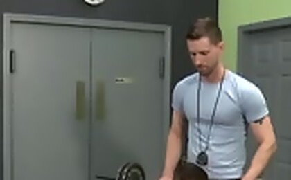 Troy Daniels fucks Bryce Star\'s hot hole in the weight room