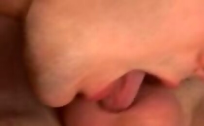Muscular and hot dude having a good fuck with a cute twink