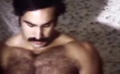 Big muscled man cleaning his hot & huge cock in the shower