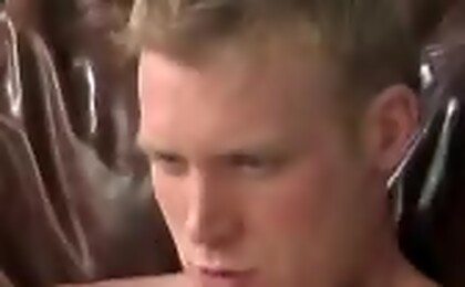 Amazing blonde guy jerking off until he cums like crazy!