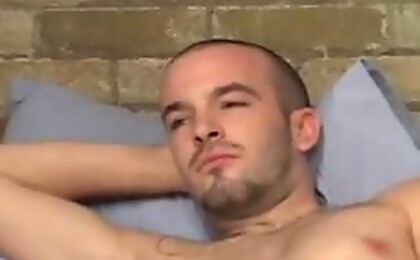 Hot bald dude wanking off on a bead in this hot video ! 
