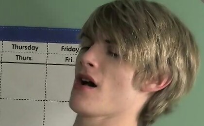 Knowledgable student shows teacher something useful about the mouth: that it sucks cock!